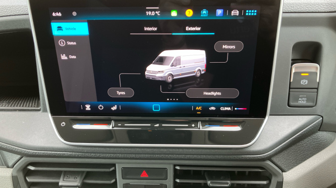 Volkswagen Crafter Cr35 Mwb Diesel Fwd 2.0 TDI 140PS Commerce Plus High Roof Van - Image 32